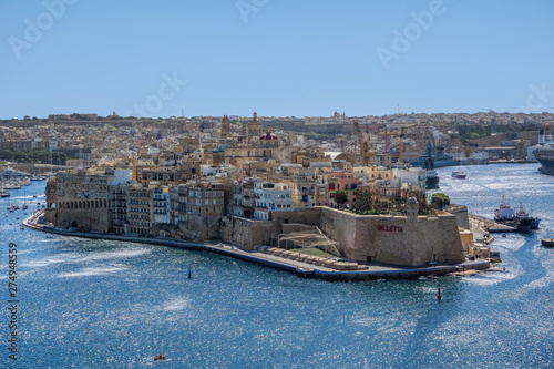 Obraz na płótnie View of Senglea from Valletta, Malta w salonie