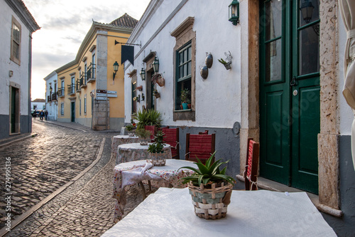 Fototapeta Naklejka Na Ścianę i Meble -  historical street in Faro city