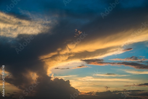 Fototapeta Naklejka Na Ścianę i Meble -  Sunrise Behind the Clouds