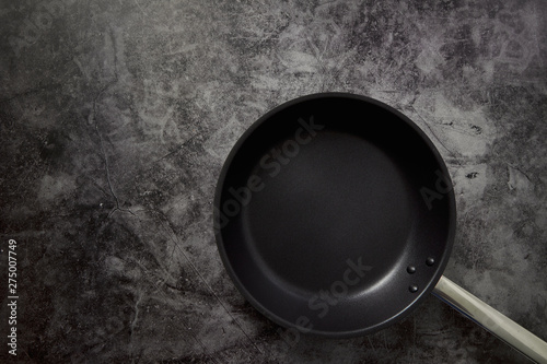 Empty Frying Pan Black ON Dark