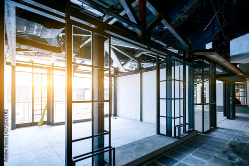 Building an indoor steel structure