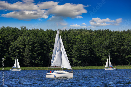 Fototapeta Naklejka Na Ścianę i Meble -  Mazury-yachts to Lake Kisajno in Giżycko