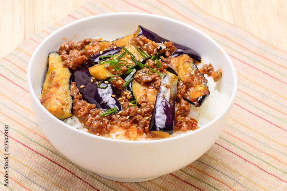 麻婆茄子丼