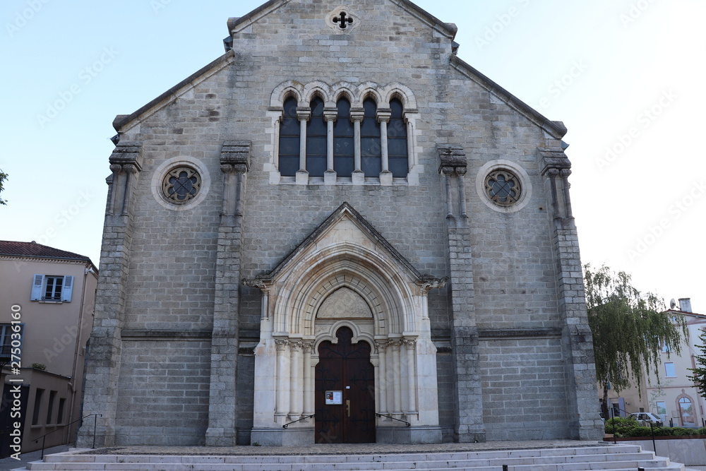 Eglise catholique Saint Clair dans le village de Brignais - Département du Rhône - France