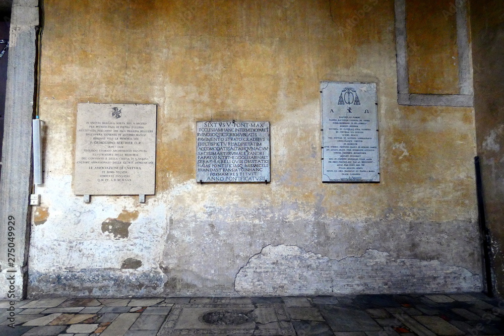 Naklejka premium basilica di santa sabina all'aventino,roma,italia.