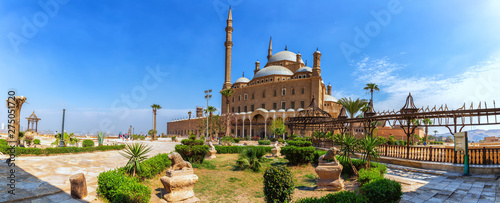 Obraz na płótnie The Great Mosque of Muhammad Ali Pasha or Alabaster Mosque, panorama of the yard of the Citadel w salonie