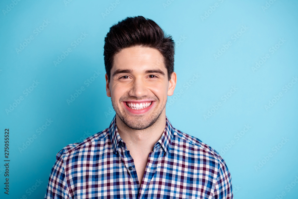 Close up photo nice pretty lovely clever guy freelance feel glad enjoy free time weekend rest relax wear checkered outfit youth isolated pastel background Close up photo nice pretty lovely clever guy freelance feel glad enjoy free time weekend rest relax wear checkered outfit youth isolated pastel background