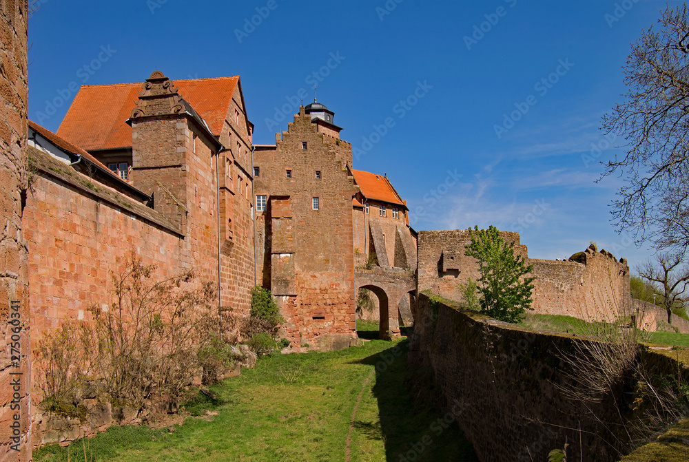 Die Burg Breuberg in Breuberg im Odenwald in Hessen, Deutschland 