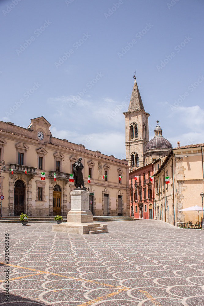 Statue of Ovid, Piazza XX Settembre, Sulmona, Abruzzo