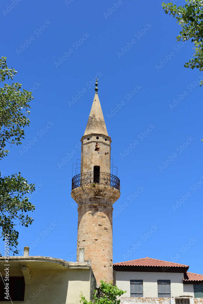 Osmanische Minarett der Moschee Gazi Husein