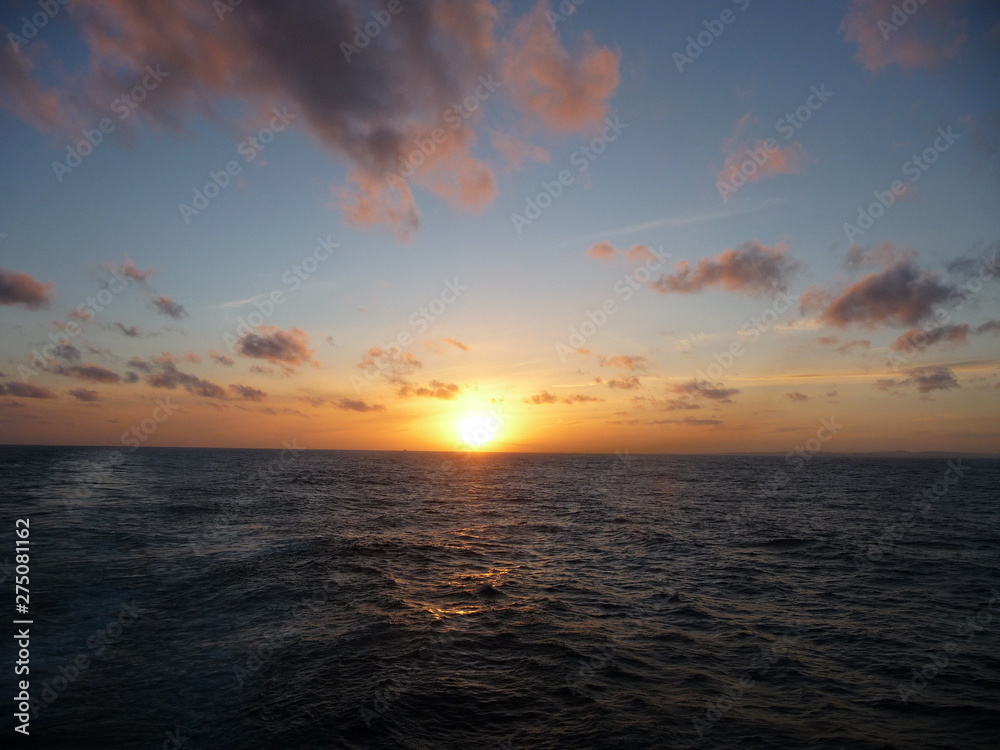 Sonnenuntergang auf Deck, auf dem Schiff,