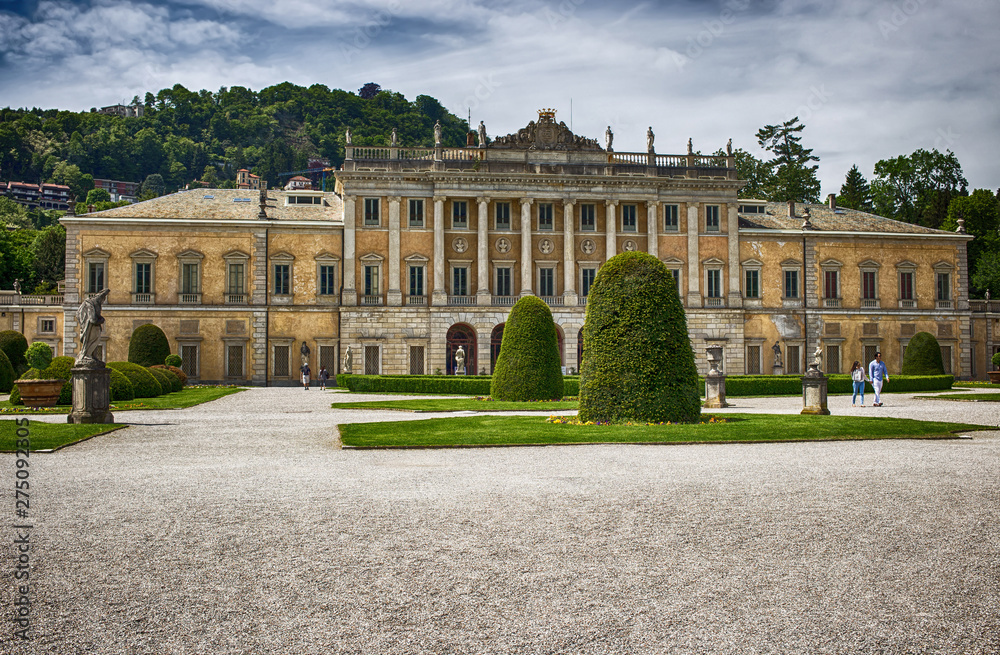 Fototapeta premium COMO, ITALY, MAY 9, 2015 - View of Villa Olmo and gardens on Como lake, Italy.