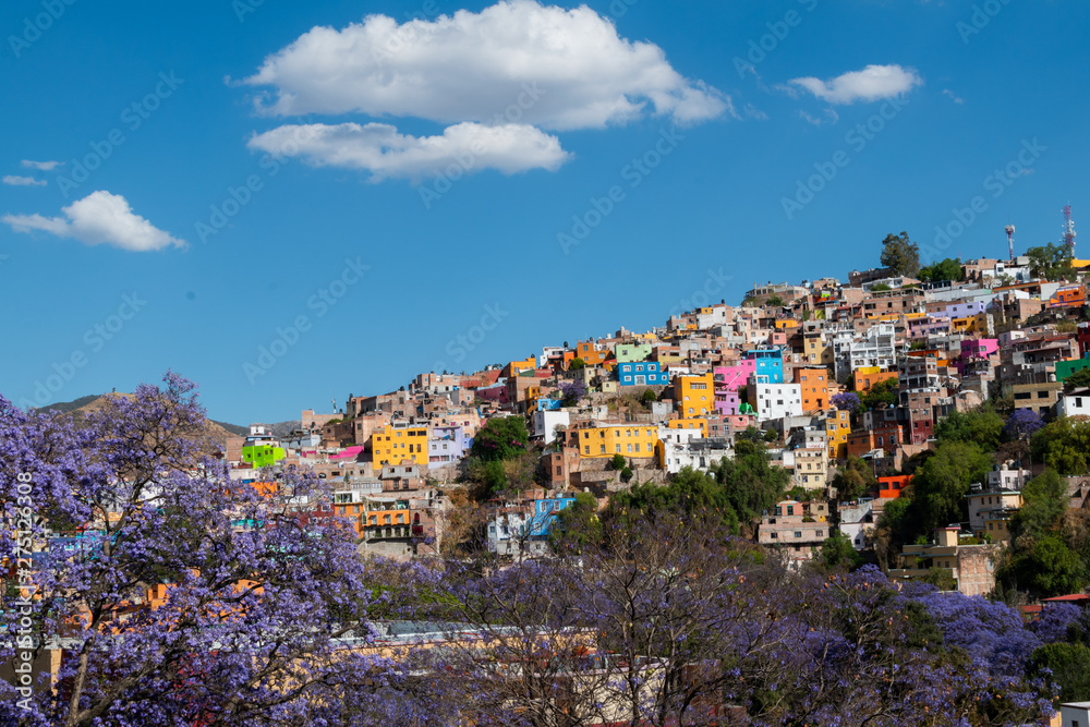 Colorful building in Guanajuato