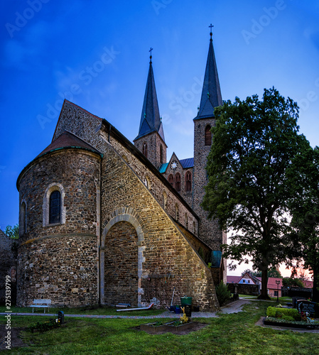 Obraz na płótnie Kloster Hillersleben 4 w salonie