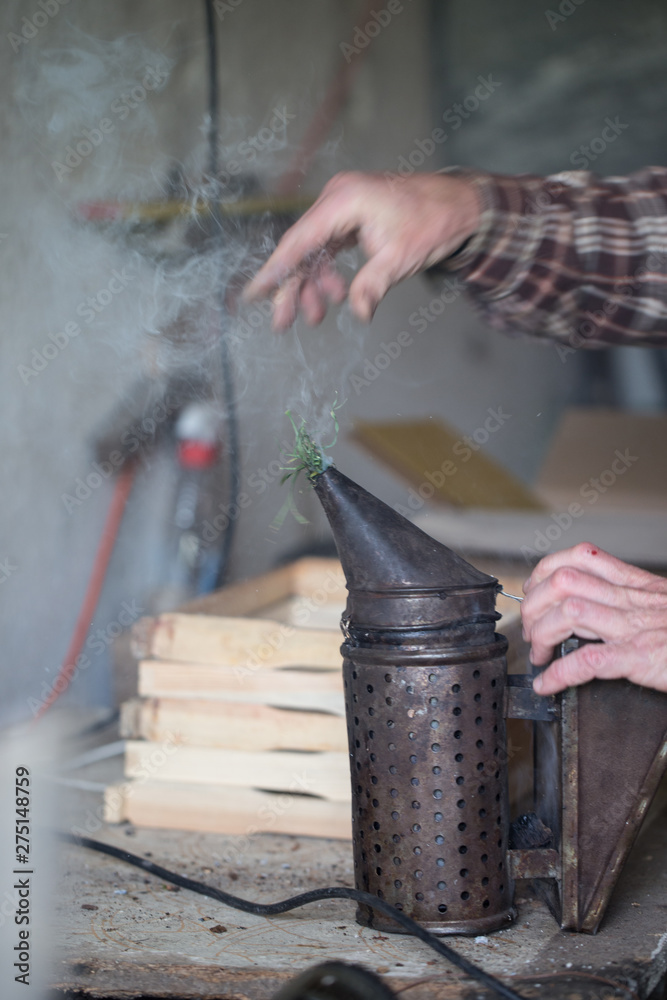 fumigation of bees - a device for making smoke used in beekeeping during honey extraction