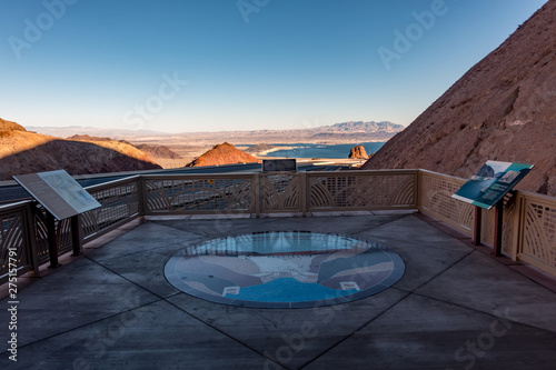 Fototapeta Naklejka Na Ścianę i Meble -  lake mead views on a sunny day