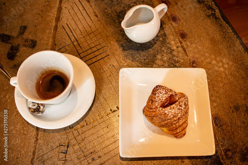 Fototapeta Naklejka Na Ścianę i Meble -  Breakfast with brioche american coffee