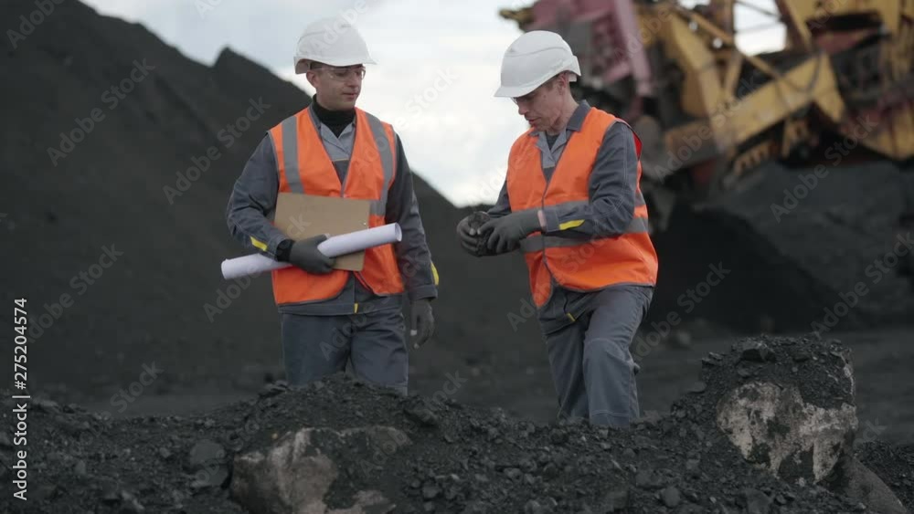 coal mining worker open pit coal mining worker open pit