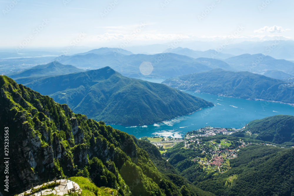 Naklejka premium Lake Lugano in Switzerland.