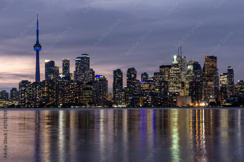 Obraz premium Toronto from ward Island