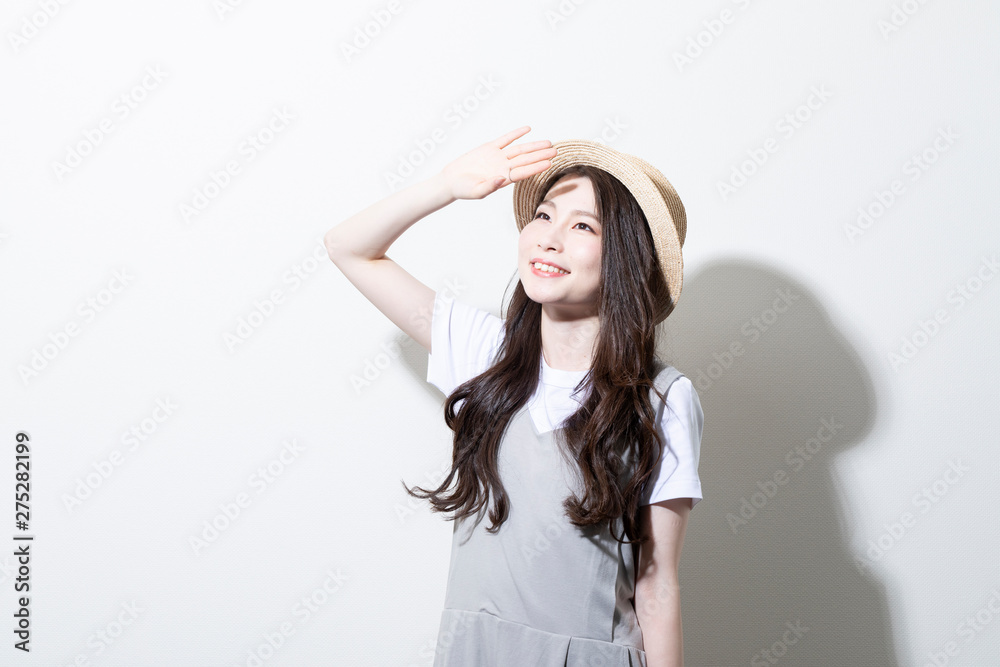 夏服を着た女性のポートレート 夏服を着た女性のポートレート