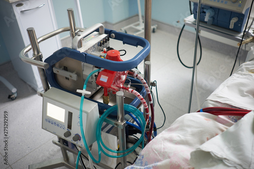working ecmo machine in intensive care department