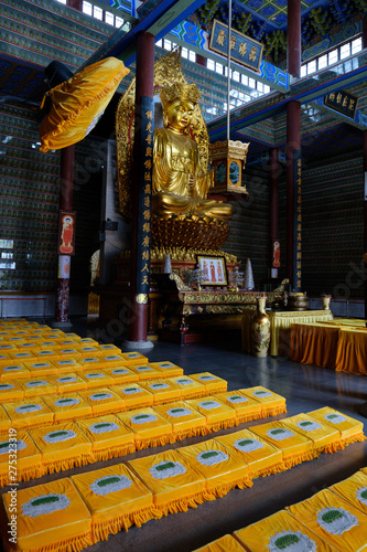 Wuhan - Monastero buddista di Baotang photo