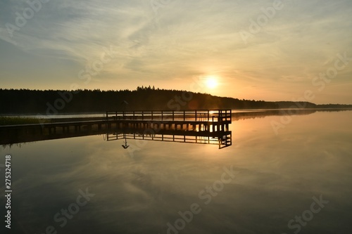 Fototapeta Naklejka Na Ścianę i Meble -  sunset on lake
