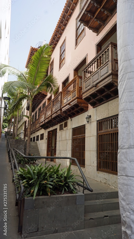 traditional buildings in puerto de la cruz
