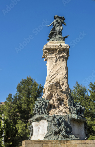 Spain, Aragon, Zaragoza, plaza de los Sitios, monument to the heroes of the sieges of Zaragoza (beginnings of the 19th century) by Napoleon photo