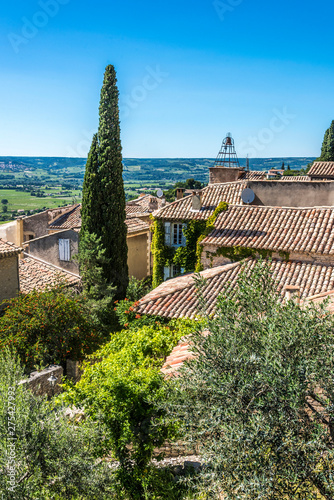 France, Vaucluse, perched village of Seguret, (Plus Beau Village de France - Most Beautiful Village of France) (Camino de Santiago)
