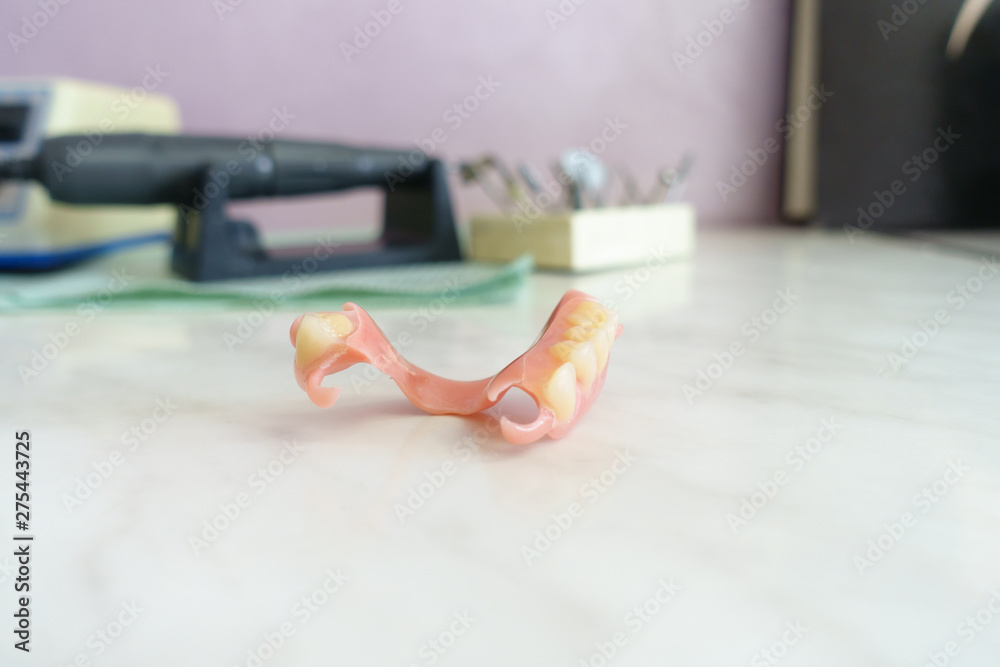 Artificial removable dental prosthesis Artificial removable dental prosthesis