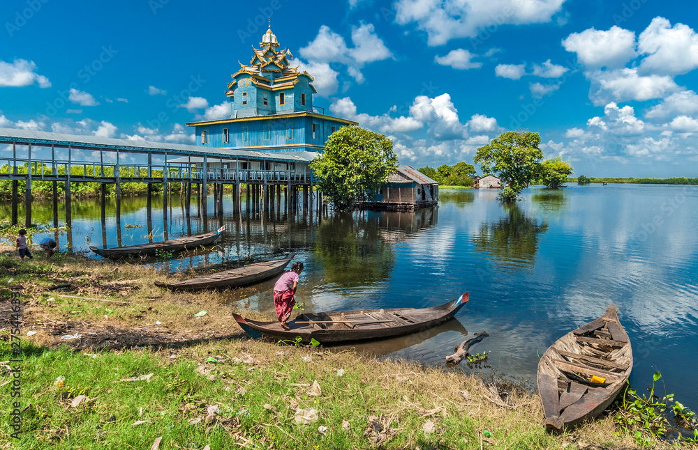 Asia, Cambogia, Tonte Sap lake (UNESCO biosphere reserve),Wat Chheu ...