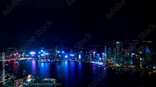 Breathtaking Hong Kong skyline at night © hit1912