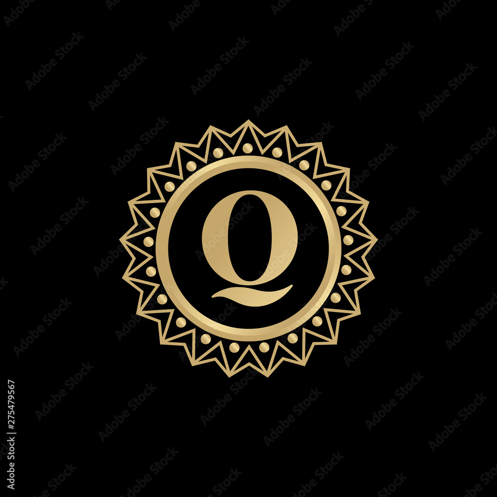 Fototapeta premium Luxury Q letter logo design vector template