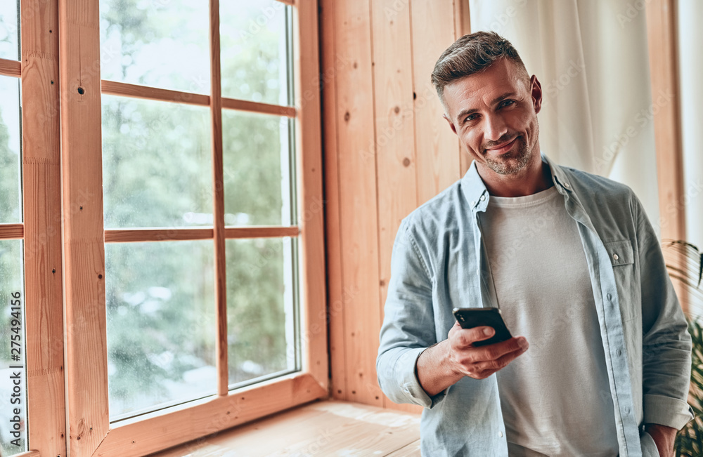 Man with smart phone