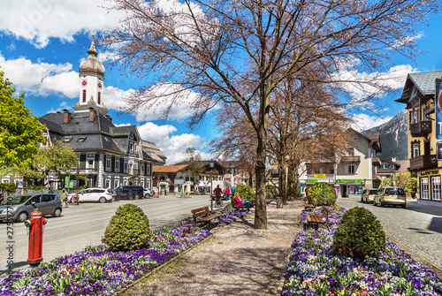 Tableau sur toile Street in Garmisch-Partenkirchen in Germany