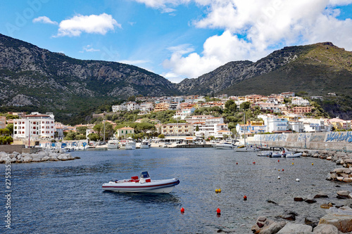 Obraz na płótnie Sardinien Cala Gonone Blick auf die Stadt w salonie