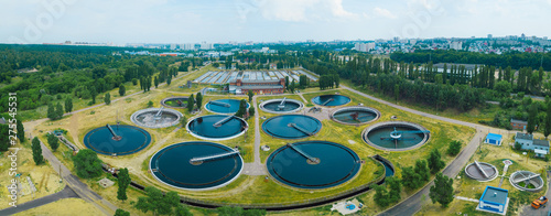 Φωτογραφία Modern sewage treatment plant, aerial view from drone