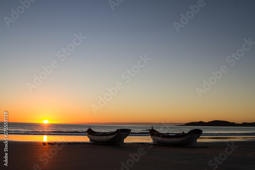 Fototapeta Naklejka Na Ścianę i Meble -  sunset Bombinhas SC BR