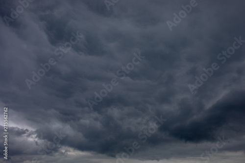 The black cloud comes drove the thunder and lightning