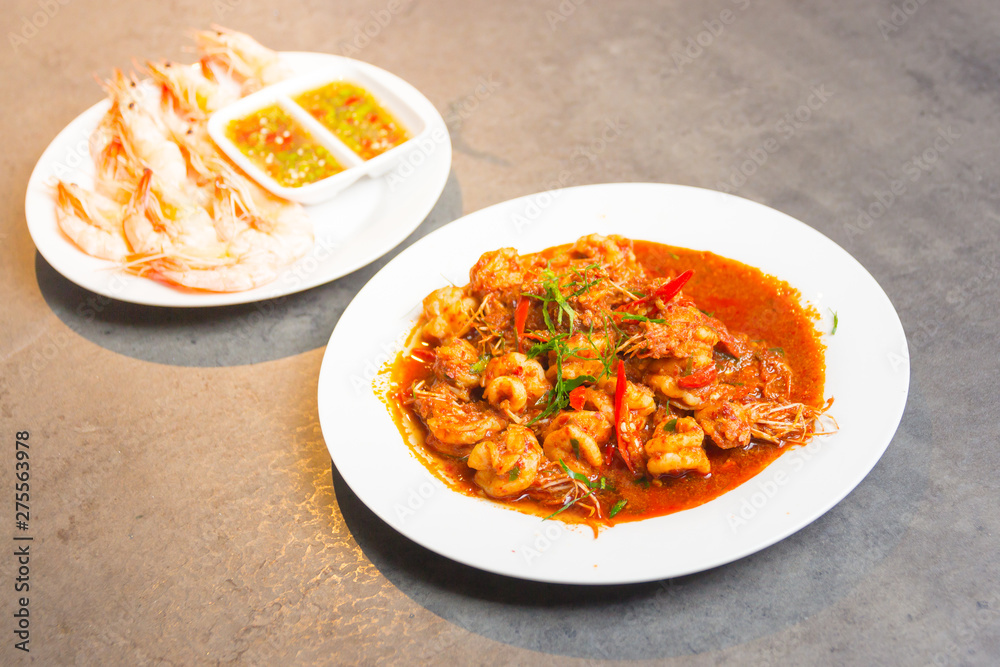 Stir fried curry shrimp, boiled shrimp, spicy dipping sauce , thaifood Stir fried curry shrimp, boiled shrimp, spicy dipping sauce , thaifood