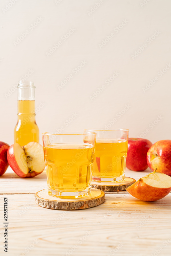 Apple juice with red apples fruits Apple juice with red apples fruits