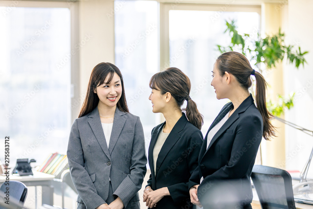 ビジネスウーマン 