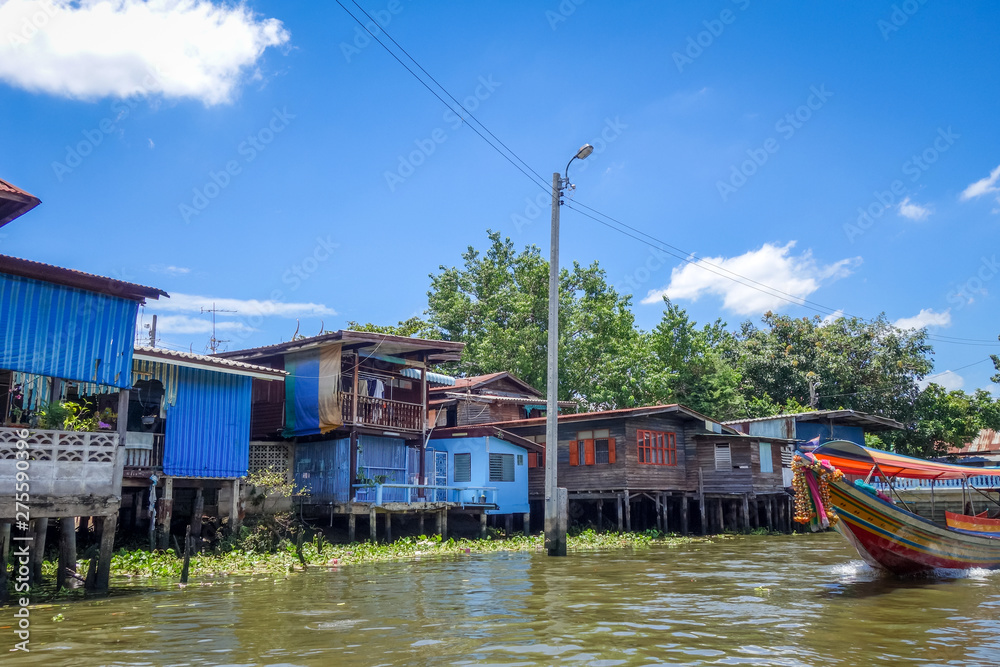 Traditional houses on Khlong, Bangkok, Thailand Traditional houses on Khlong, Bangkok, Thailand