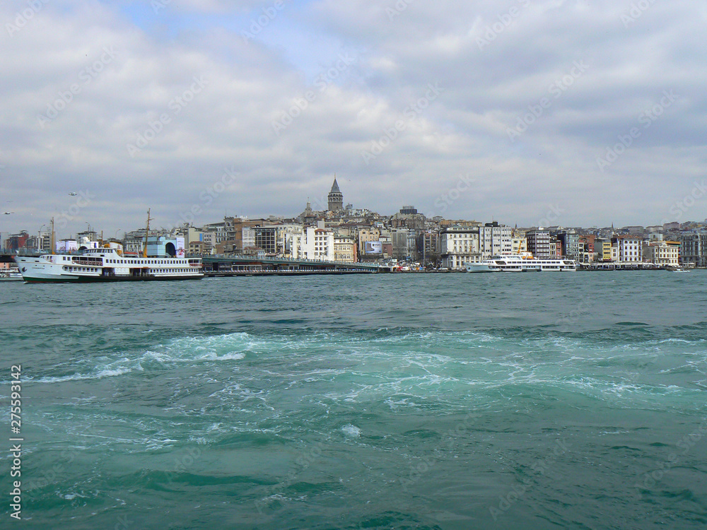 Naklejka premium Golden Horn Bay in Istanbul