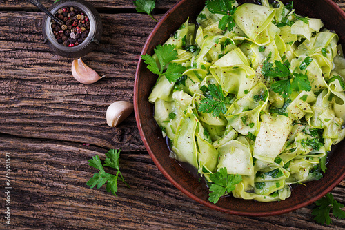 Εκτύπωση καμβά Salad of marinated zucchini in spices
