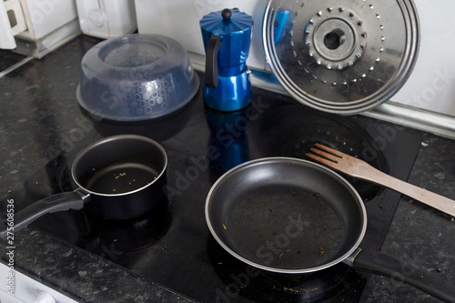 A messy kitchen countertop, a real modern life © Imagenatural