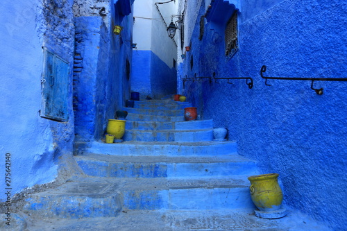 Blue street walls of the popular city of Morocco, Chefchaouen. Traditional moroccan architectural details. © AnastasiiaUsoltceva