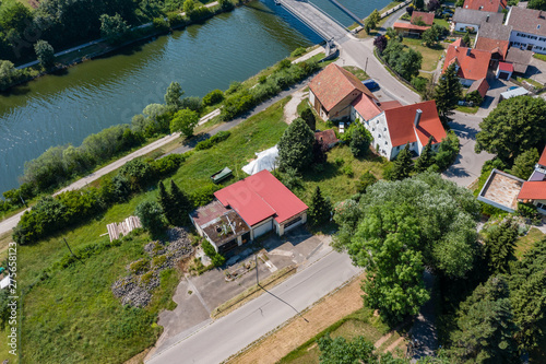 Luftaufnahme des Rhein-Main-Donau-Kanal bei Berching an einem sonnigen Sommertag photo